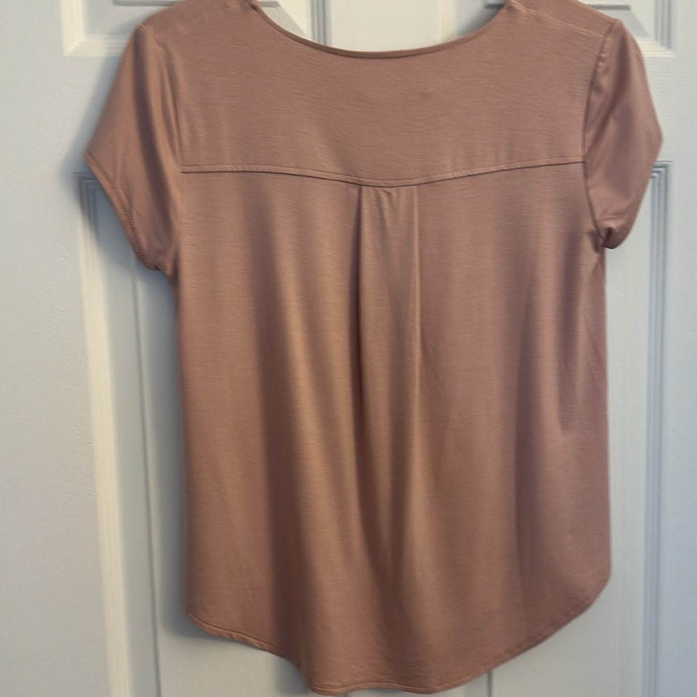Pink top - Picture 2 of 4